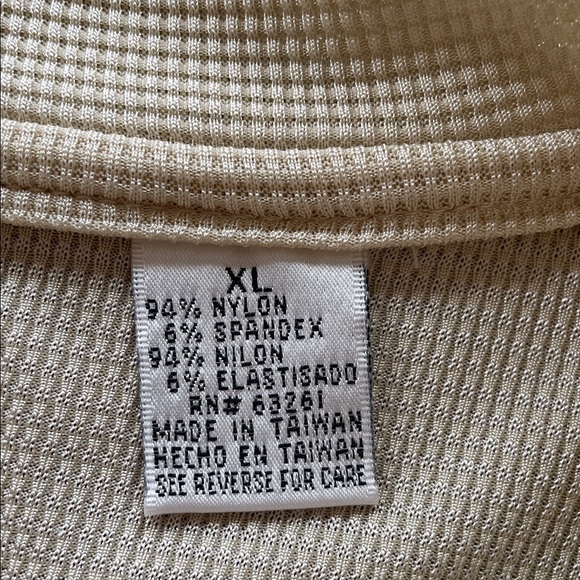 Short Sleeve Crewneck Tee in Beige - Picture 5 of 8